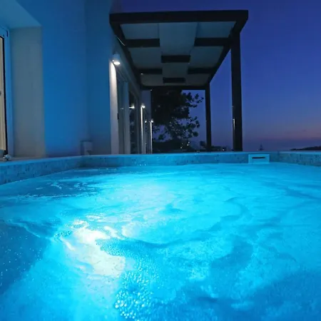 Mare * Finikas (Syros)